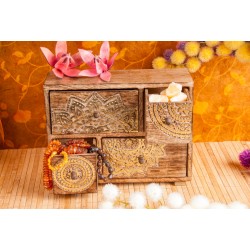 Dřevěná skříňka / šperkovnice s mandalami